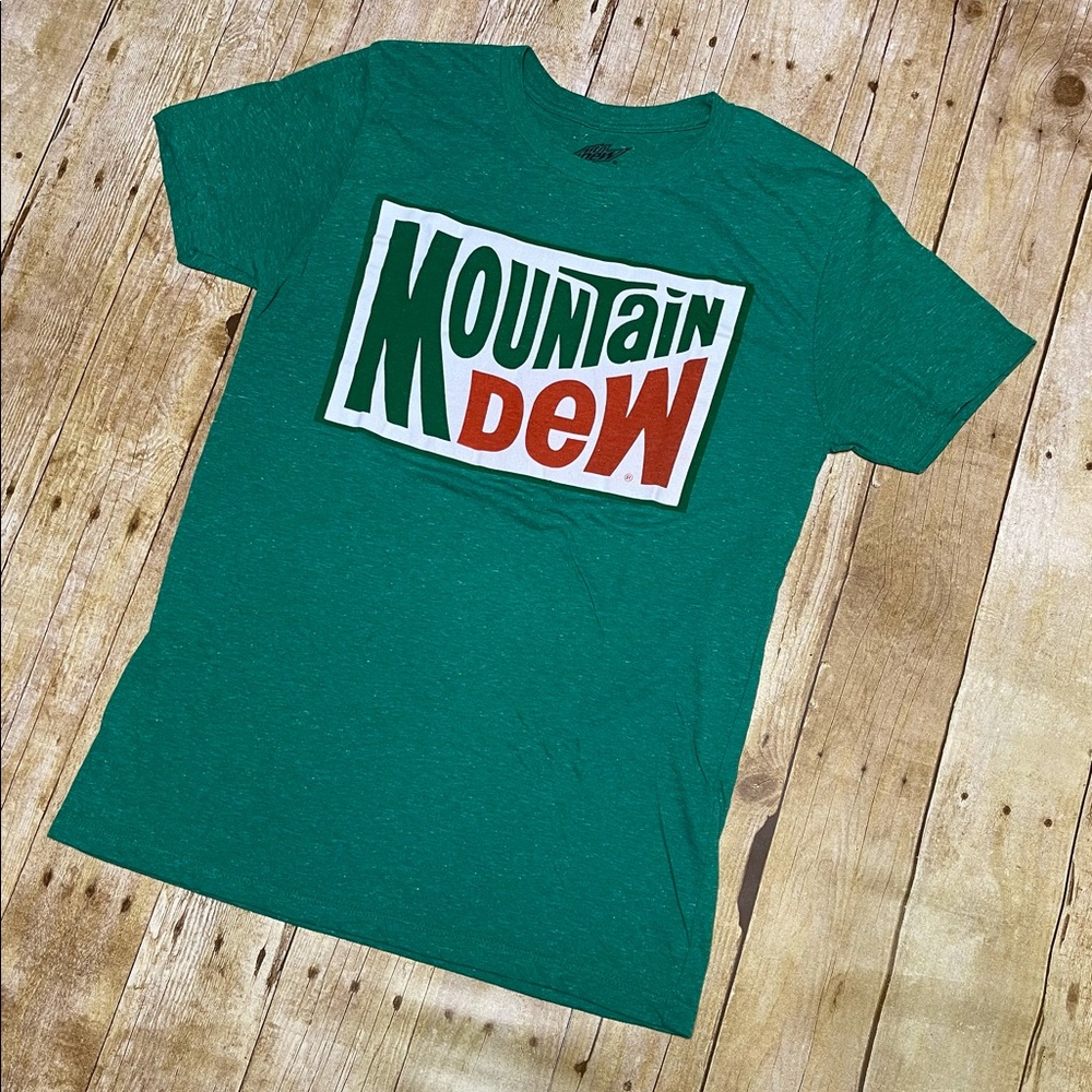 Graphic tee